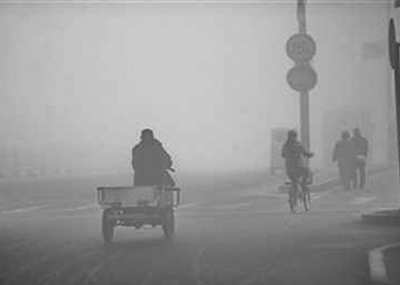 青島市環(huán)保局突擊查大氣，8家企業(yè)吐臟氣被“抓現(xiàn)行”