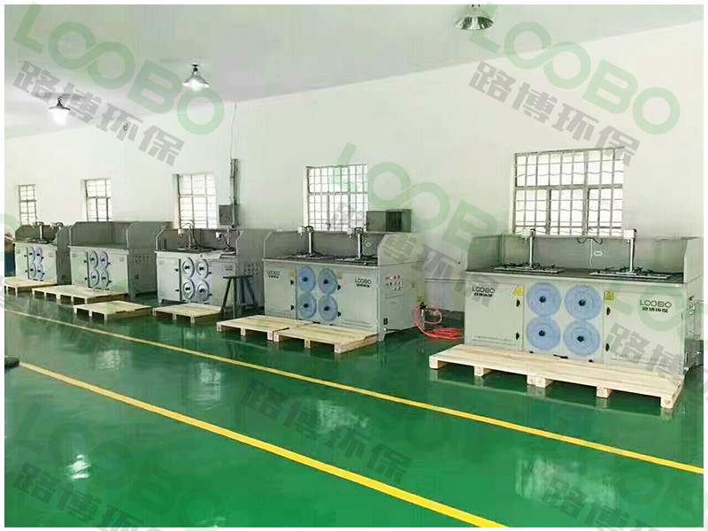 打磨工人都說好：小工件焊接打磨產生的粉塵問題，還得靠這種打磨除塵工作臺，簡直太好用了！